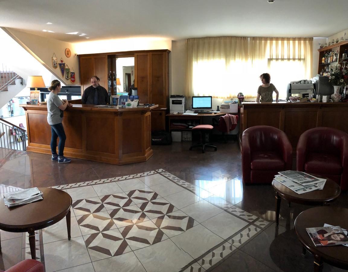 Hotel Dal Ponte バッサーノ・デル・グラッパ エクステリア 写真